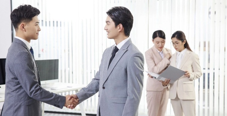 提交线上预约，我们会第一时间和您取得联系